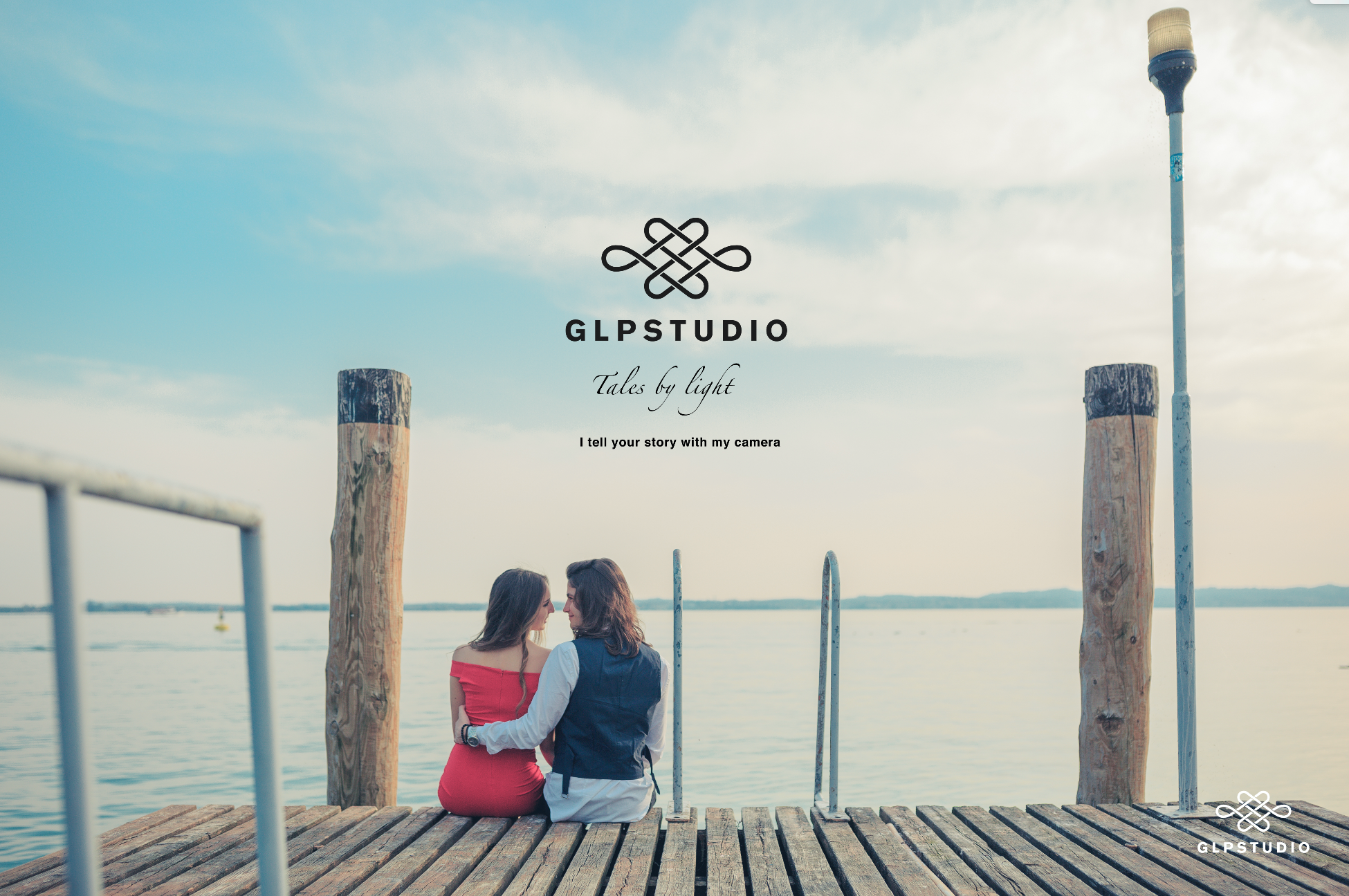 Romantic photo shoot at Lake Garda